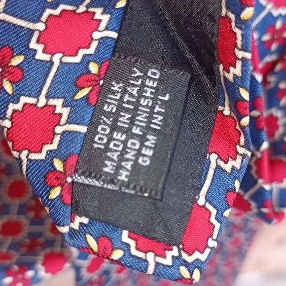 Paolo Gucci Italy made 100% silk tie - Picture 3 of 6